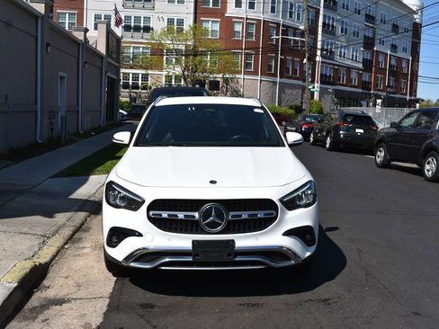 Used 2025 Mercedes-Benz GLA 250 image 2