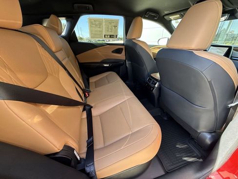 Used 2025 Lexus RX 350 FWD w/ Technology Package image 17