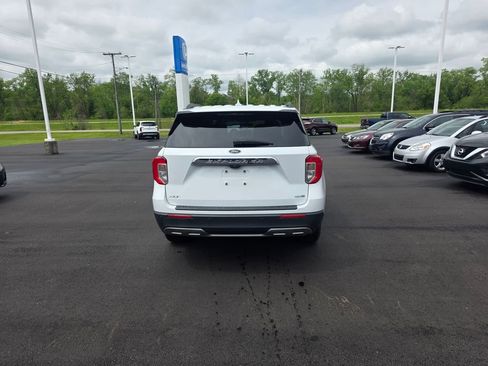 Used 2020 Ford Explorer XLT w/ Equipment Group 202A AWD/4WD image 4