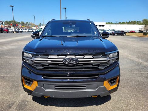 Certified 2025 Ford Expedition Tremor image 9