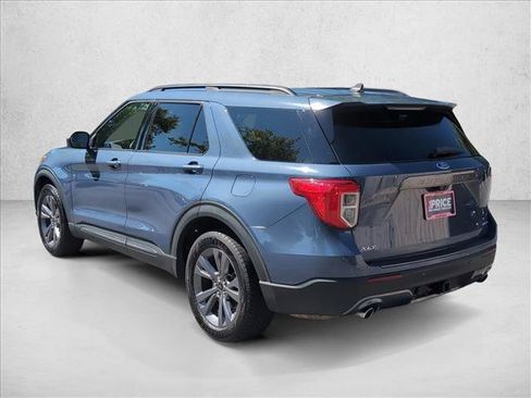Used 2021 Ford Explorer XLT w/ Equipment Group 202A AWD/4WD image 8
