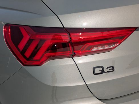 New 2025 Audi Q3 2.0T Premium Plus image 14