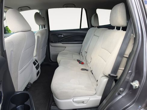 Used 2017 Honda Pilot EX image 13