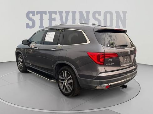 Used 2017 Honda Pilot Elite image 3