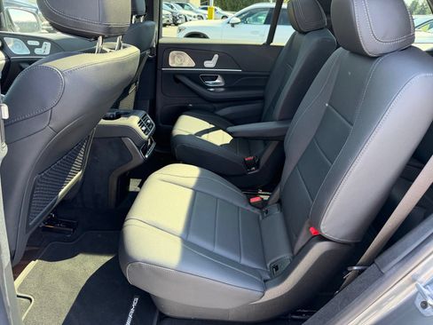 Used 2025 Mercedes-Benz GLS 450 4MATIC w/ AMG Line Exterior image 16