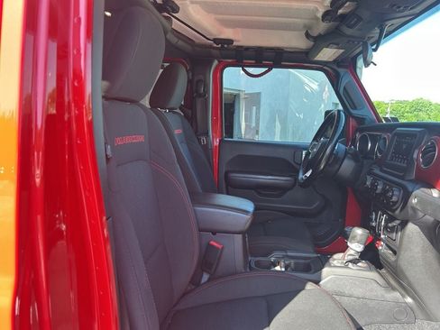 Used 2020 Jeep Gladiator Rubicon w/ Trailer Tow Package AWD/4WD image 24