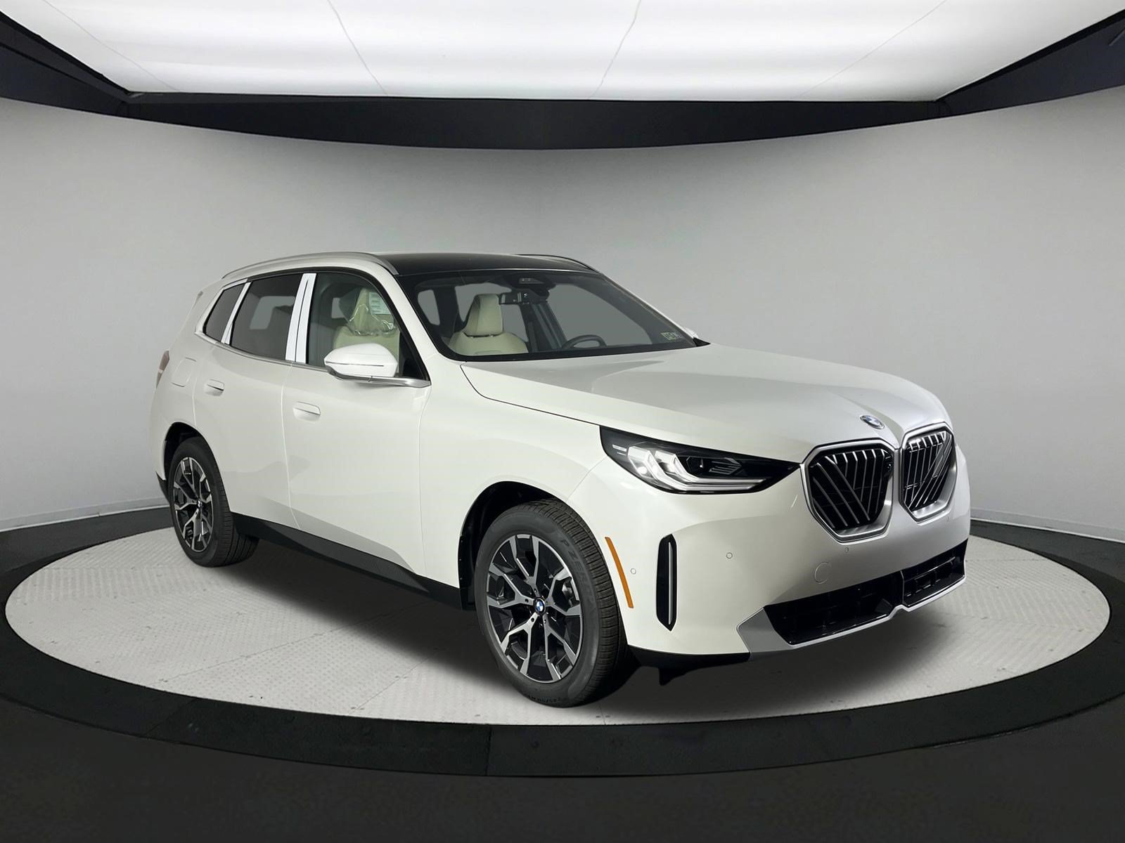 Certified 2026 BMW X3 xDrive30i w/ Premium Package AWD/4WD image 3