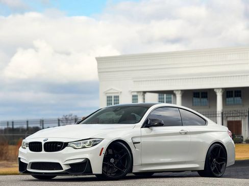 Used 2020 BMW M4 Coupe w/ Competition Package image 1