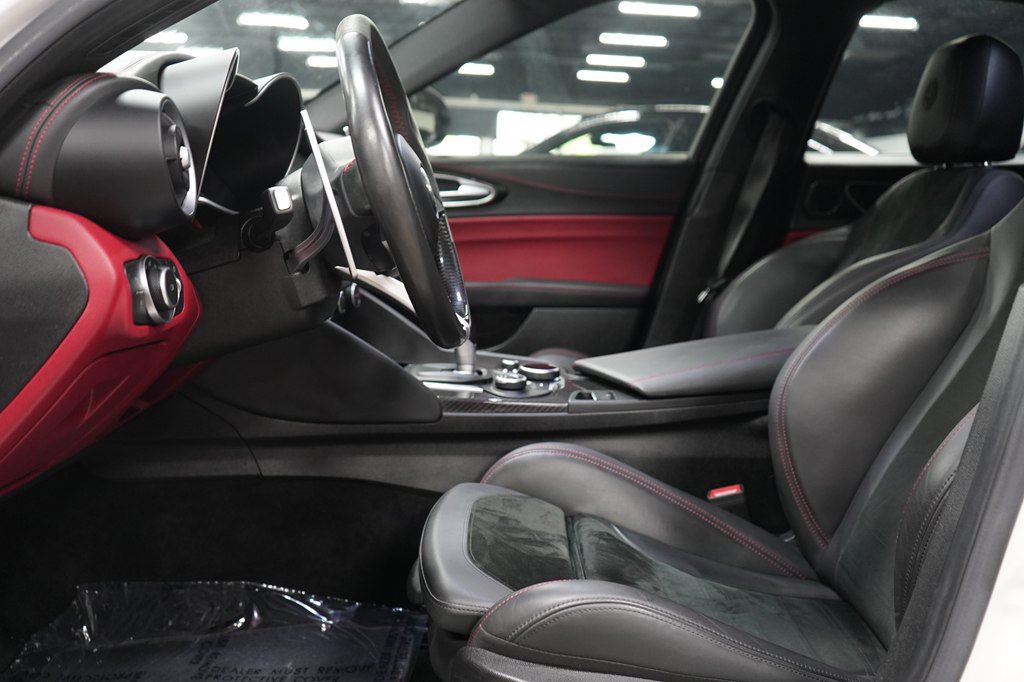 Used 2019 Alfa Romeo Giulia Quadrifoglio w/ Driver Assist Dynamic Package RWD image 15