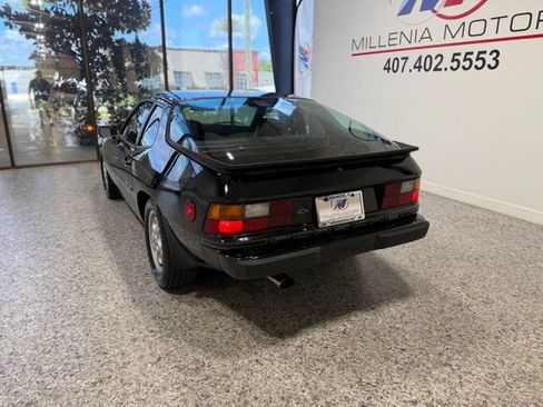 Used 1988 Porsche 924 S RWD image 4