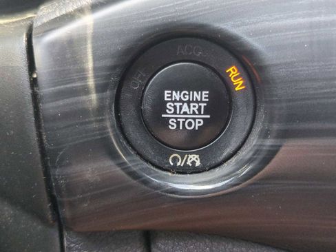 Used 2022 Jeep Grand Cherokee Laredo X RWD image 17