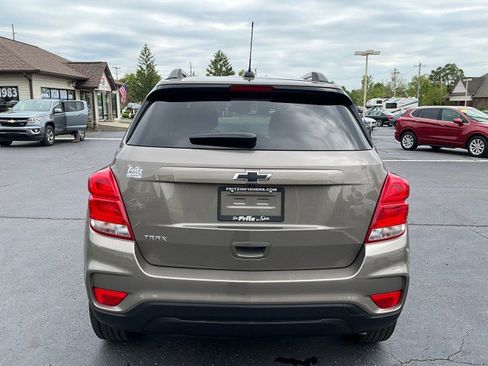 Used 2021 Chevrolet Trax LT w/ Sport Edition FWD image 6