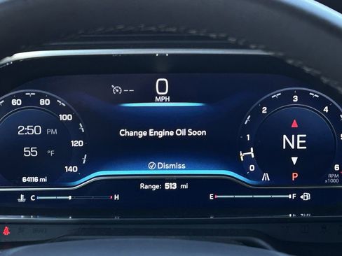 Used 2024 Chevrolet Suburban LT RWD image 15