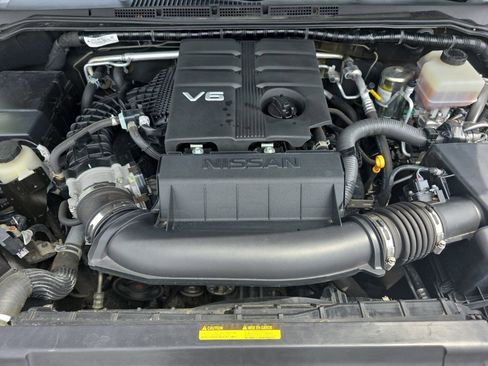 Used 2020 Nissan Frontier SV w/ Midnight Edition Floor Mats RWD image 30