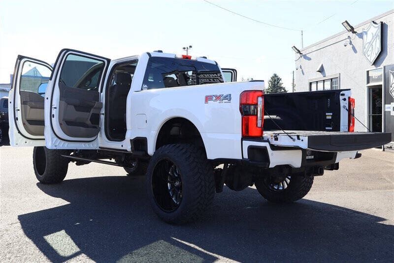 Used 2025 Ford F350 Platinum w/ Platinum Plus Package AWD/4WD image 38