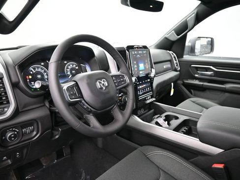 New 2026 RAM 1500 4x4 Crew Cab image 16