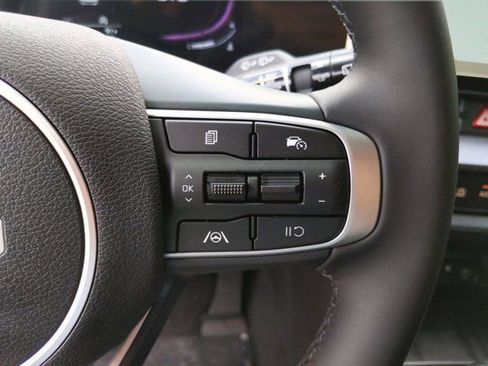 Used 2023 Kia Sportage EX FWD image 32