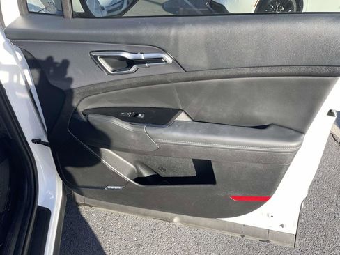 Used 2023 Kia Sportage SX image 46