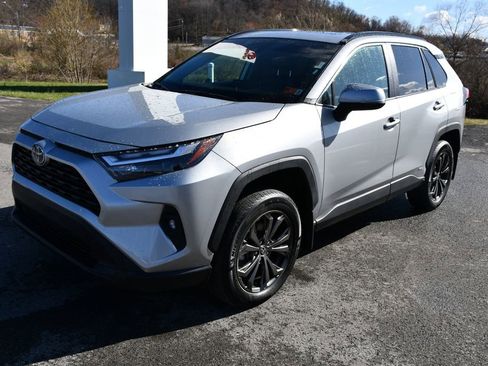 Used 2024 Toyota RAV4 XLE Premium image 3