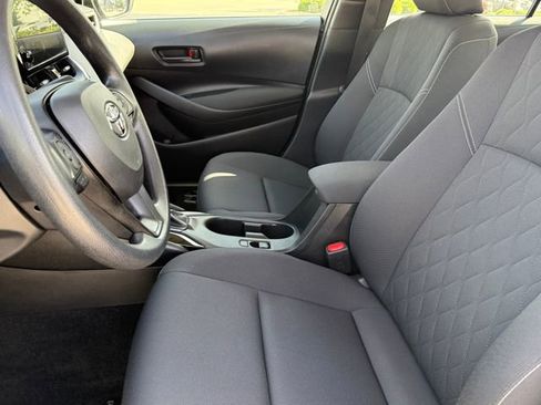 Used 2025 Toyota Corolla LE w/ Carpet Mat Package (TMS) FWD image 10