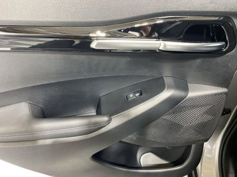 New 2026 Kia Seltos S FWD image 25
