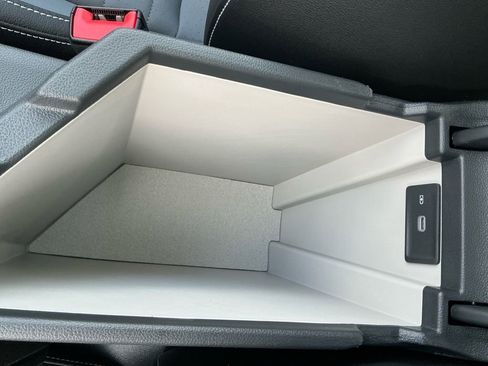New 2026 Volkswagen Jetta SE FWD image 24