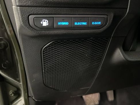 Used 2024 Jeep Wrangler Unlimited AWD/4WD image 7