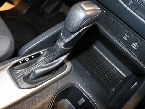 Used 2022 Nissan Frontier S image 43