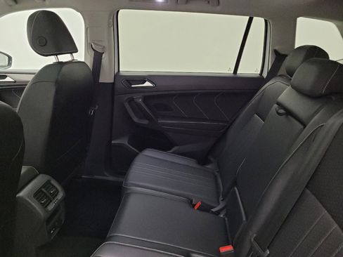 Used 2022 Volkswagen Tiguan SE FWD image 18