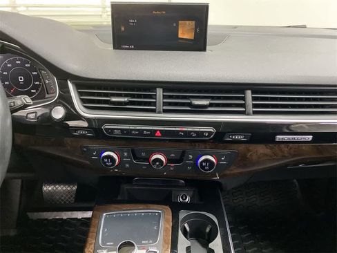 Used 2017 Audi Q7 3.0T Premium Plus image 24