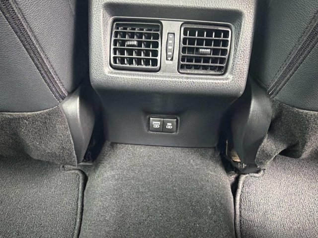 Certified 2025 Toyota Camry SE FWD image 21