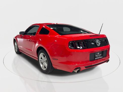 Used 2013 Ford Mustang Coupe image 9