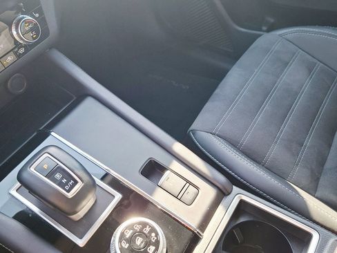 Used 2024 Mitsubishi Outlander Ralliart AWD/4WD image 20