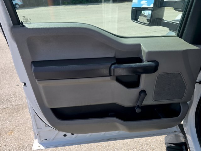 Used 2019 Ford F550 2WD Regular Cab Super Duty image 11