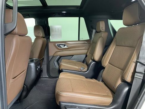 Used 2022 Chevrolet Tahoe High Country AWD/4WD image 7