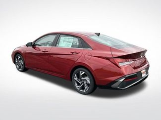 New 2025 Hyundai Elantra Limited FWD video 3