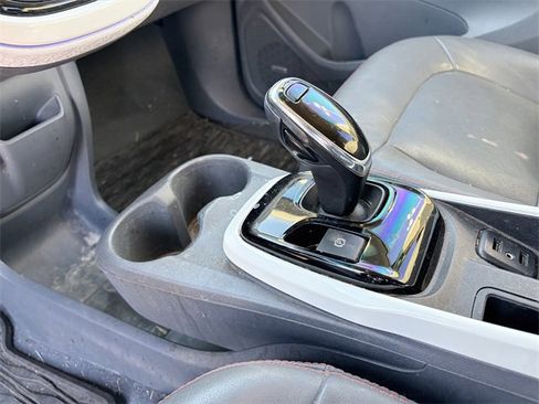 Used 2017 Chevrolet Bolt Premier w/ Driver Confidence II Package image 8