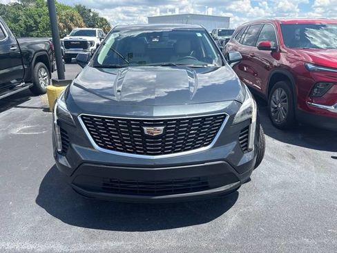 Used 2021 Cadillac XT4 Luxury FWD image 2