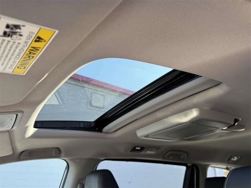 Used 2023 Honda Odyssey Touring image 21