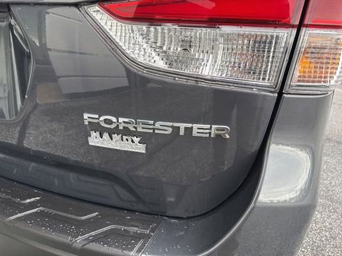 Used 2021 Subaru Forester Premium AWD/4WD image 10