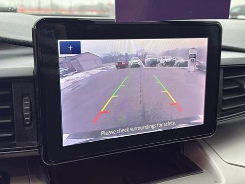 Used 2021 Ford Explorer XLT image 13