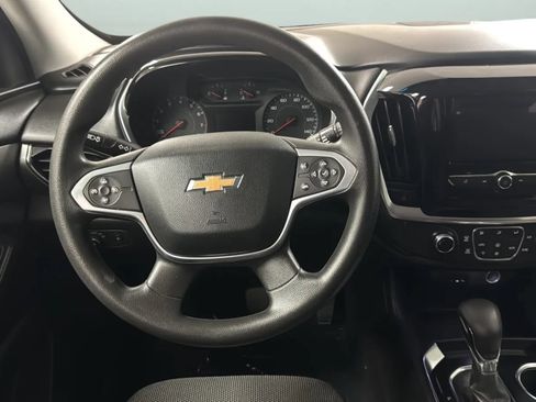 Used 2021 Chevrolet Traverse LS AWD/4WD image 10