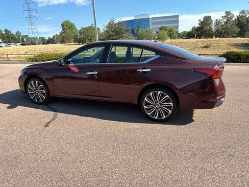 Used 2025 Nissan Altima 2.5 SL AWD/4WD image 6