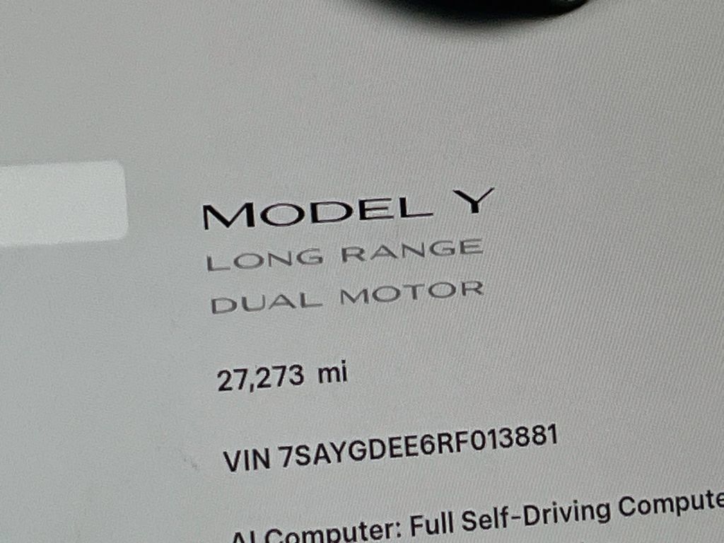 Used 2024 Tesla Model Y Long Range AWD/4WD image 11