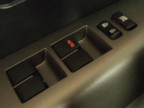 Used 2012 Toyota Tundra 2WD Double Cab w/ SR5 Pkg image 27