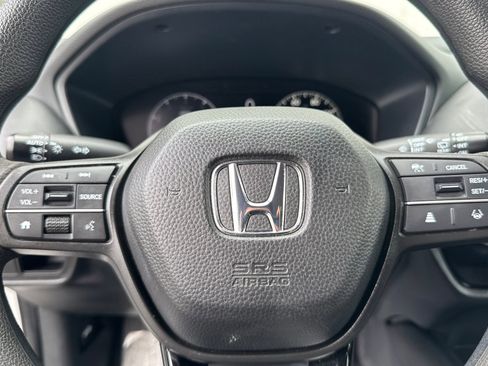 Used 2025 Honda HR-V LX image 15