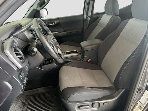 Used 2021 Toyota Tacoma TRD Sport RWD image 20