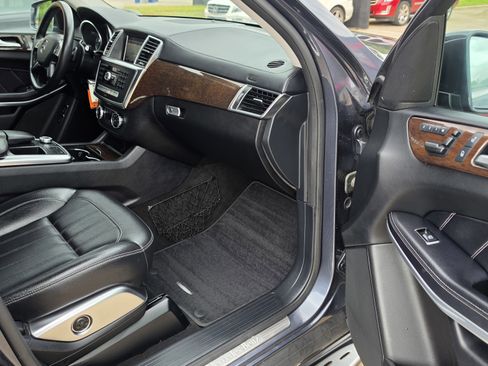 Used 2013 Mercedes-Benz GL 450 4MATIC w/ Premium 1 Pkg image 32