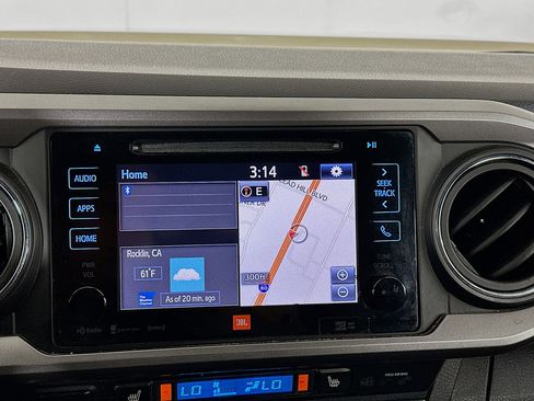 Used 2019 Toyota Tacoma Limited image 19