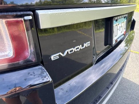 Used 2018 Land Rover Range Rover Evoque SE AWD/4WD image 8